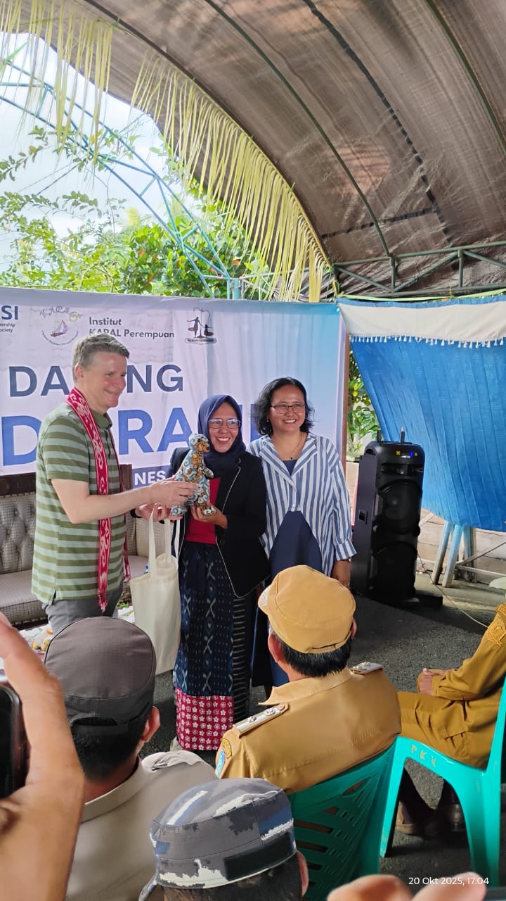 Duta Besar Australia Berdialog dengan Sekolah Perempuan di Pulau Morotai